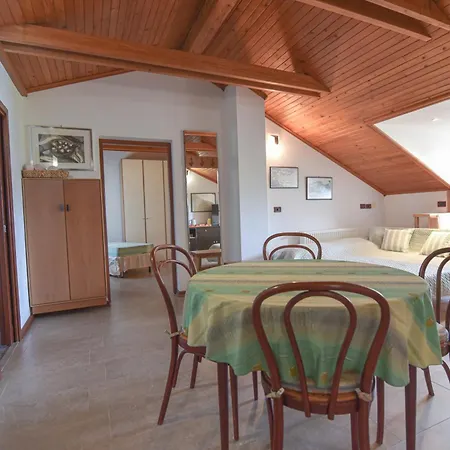 アパート Vosilla オパティヤ