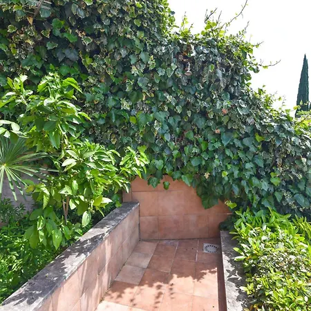 Vosilla Опатія